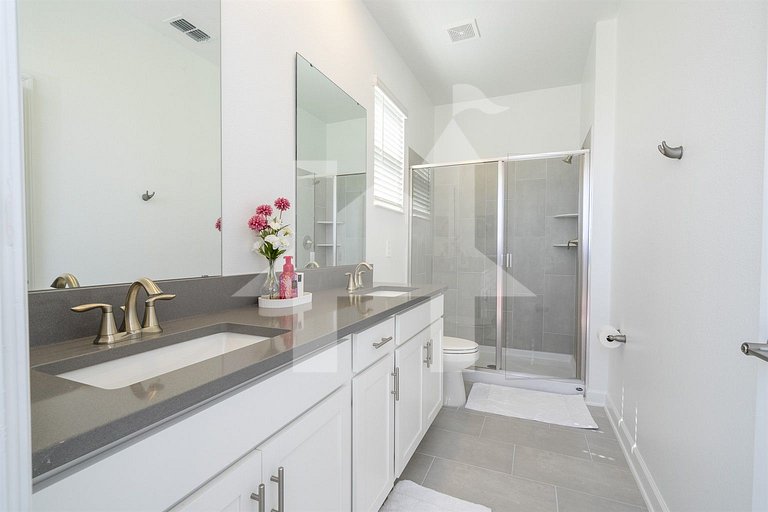 Vacation Home Near Disney, 5 bedrooms