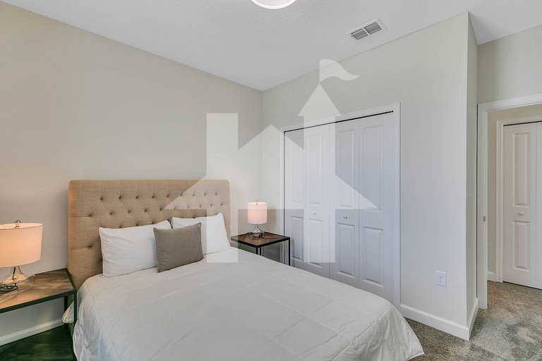 Vacation Home Near Disney, 6 bedrooms