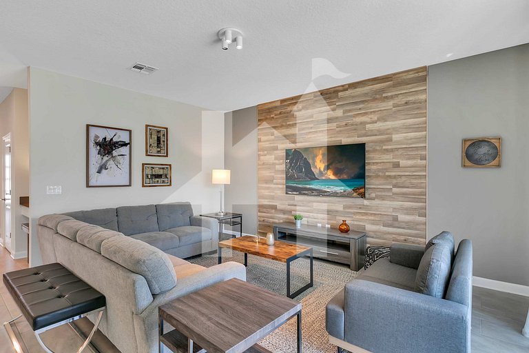 Vacation Home Near Disney, 6 bedrooms