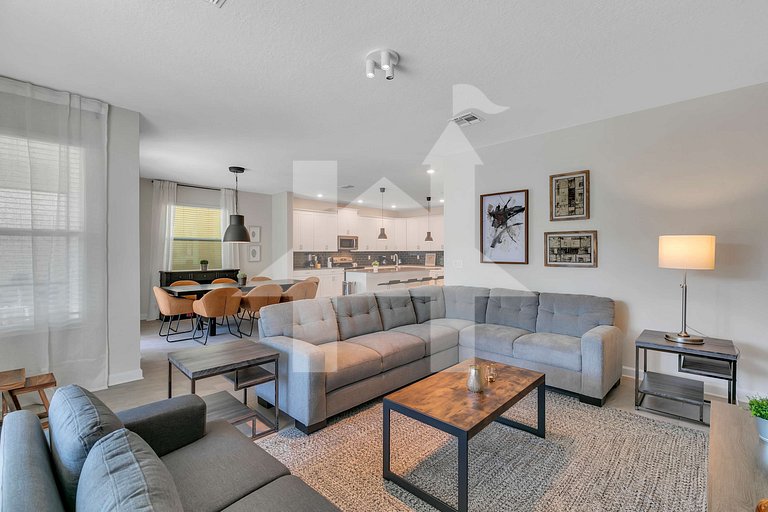 Vacation Home Near Disney, 6 bedrooms