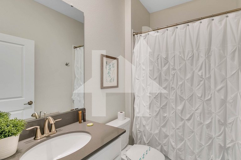 Vacation Home Near Disney, 6 bedrooms