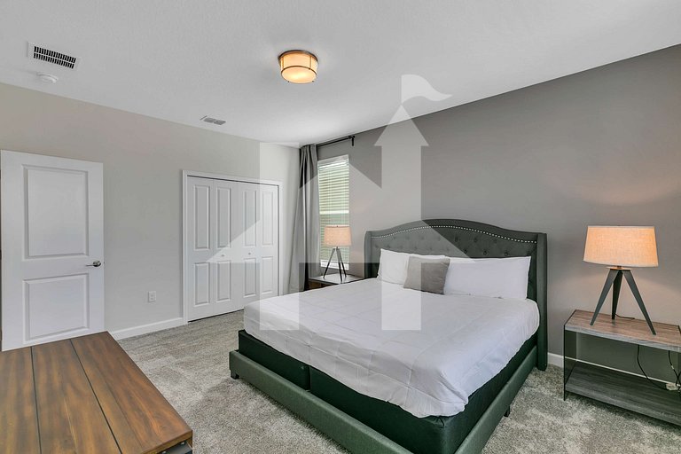 Vacation Home Near Disney, 6 bedrooms