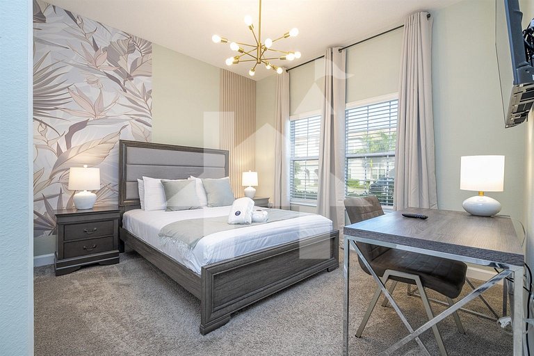 Vacation Home Near Disney, 5 bedrooms