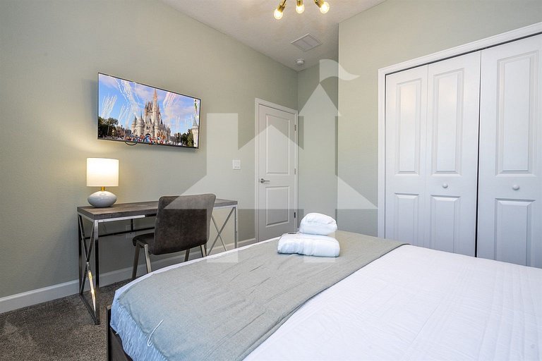 Vacation Home Near Disney, 5 bedrooms