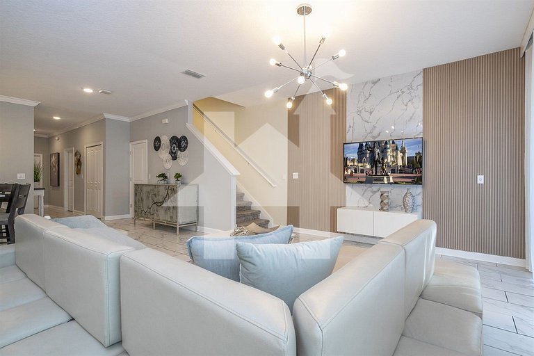 Vacation Home Near Disney, 5 bedrooms