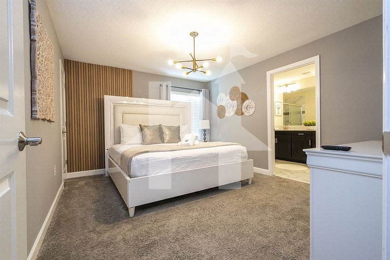 Vacation Home Near Disney, 5 bedrooms