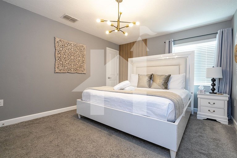 Vacation Home Near Disney, 5 bedrooms