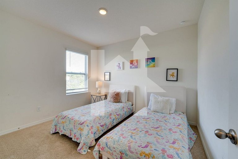 Vacation Home Near Disney, 7 bedrooms