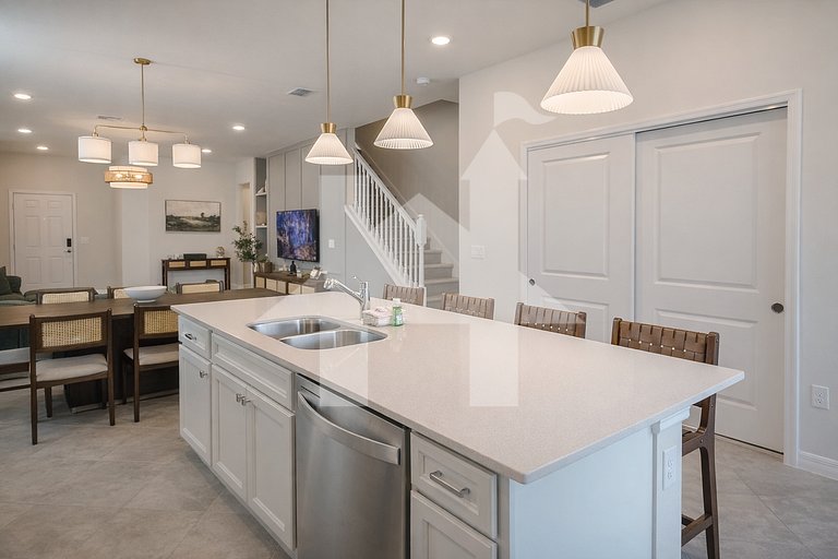 Vacation Home Near Disney, 5 bedrooms