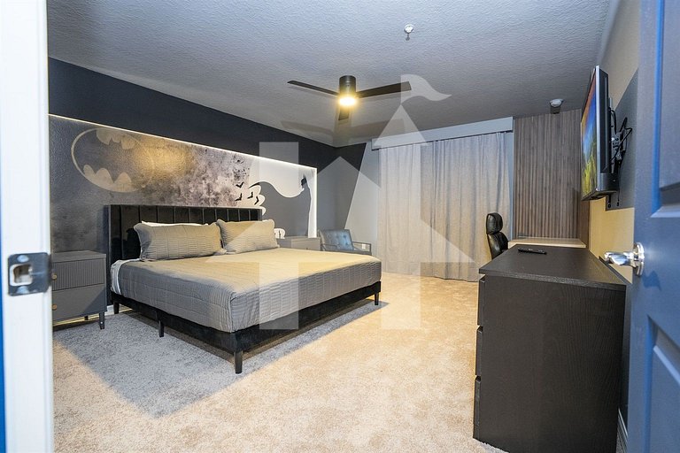 Vacation Home Near Disney, 5 bedrooms