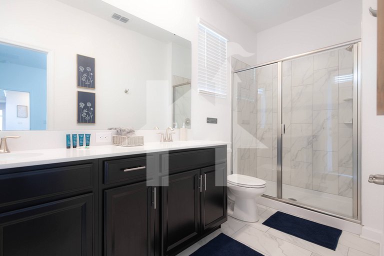 Vacation Home Near Disney, 5 bedrooms