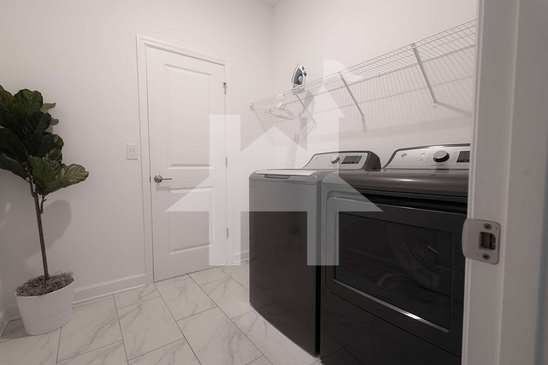 Vacation Home Near Disney, 5 bedrooms