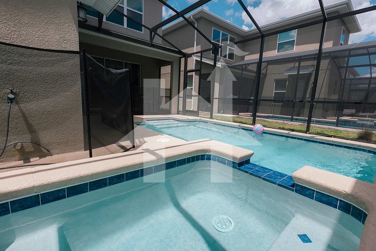 Vacation Home Near Disney, 5 bedrooms