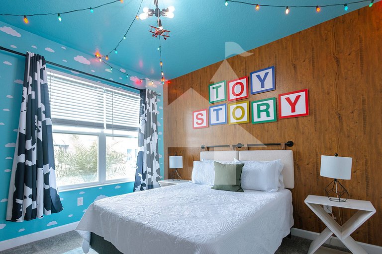 Vacation Home Near Disney, 5 bedrooms