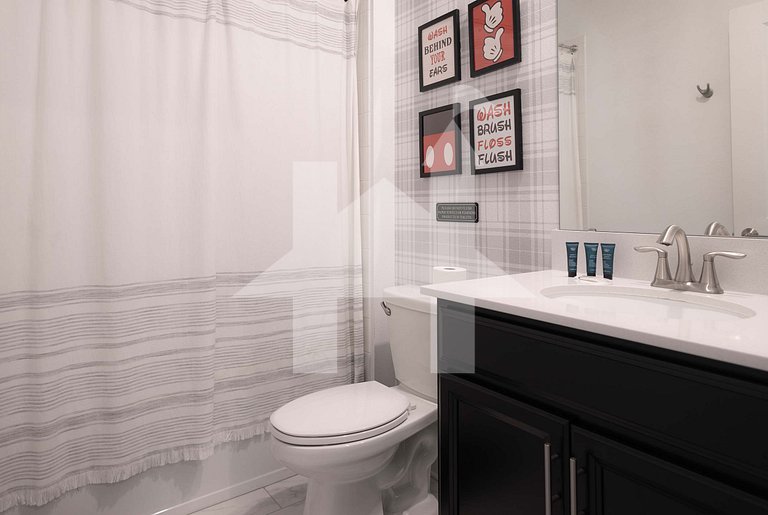 Vacation Home Near Disney, 5 bedrooms