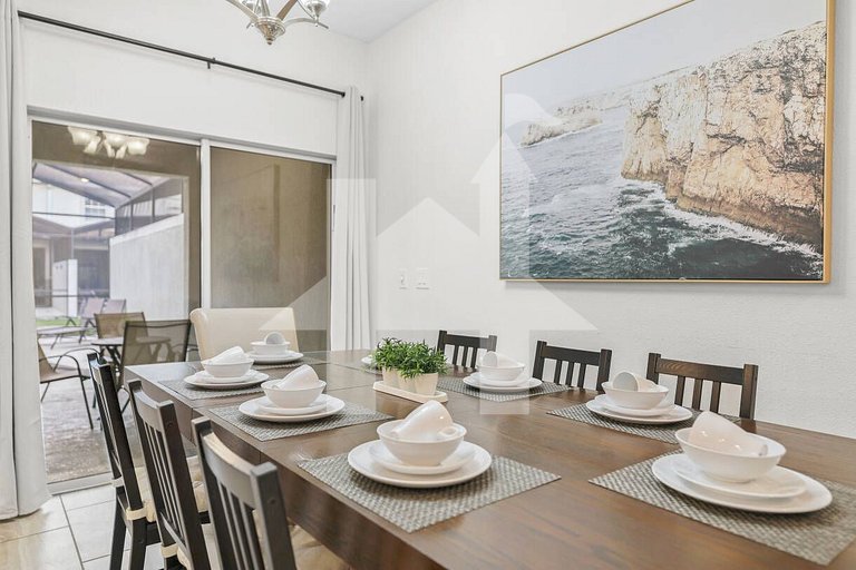 Vacation Home Near Disney, 4 bedrooms