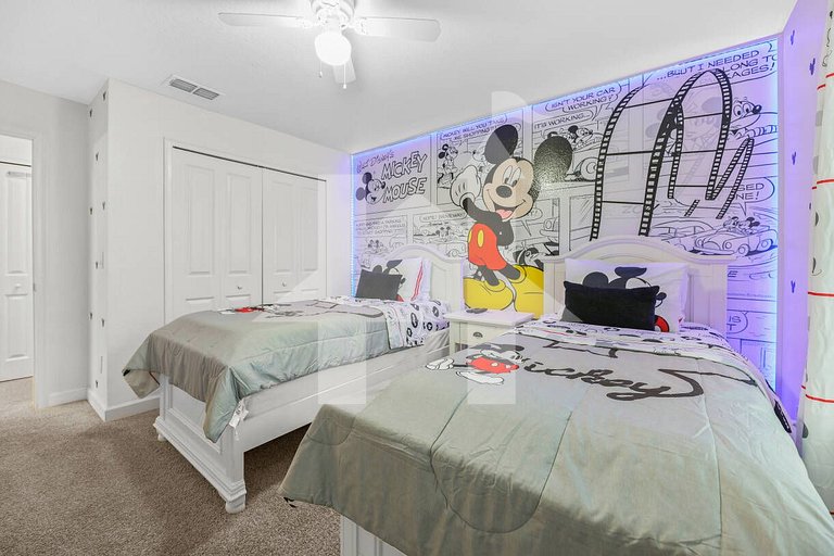 Vacation Home Near Disney, 4 bedrooms