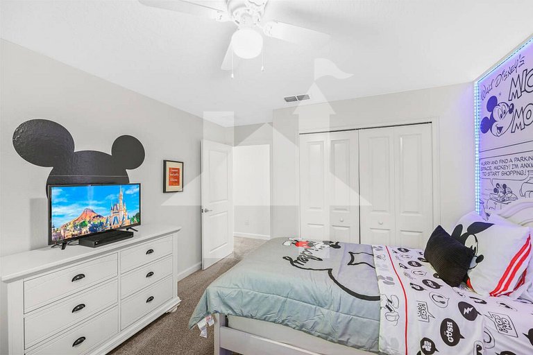 Vacation Home Near Disney, 4 bedrooms