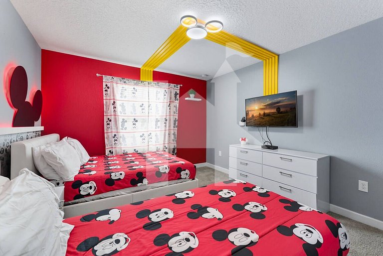 Vacation Home Near Disney, 4 bedrooms