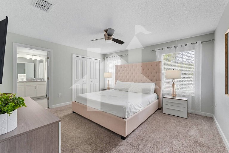 Vacation Home Near Disney, 4 bedrooms