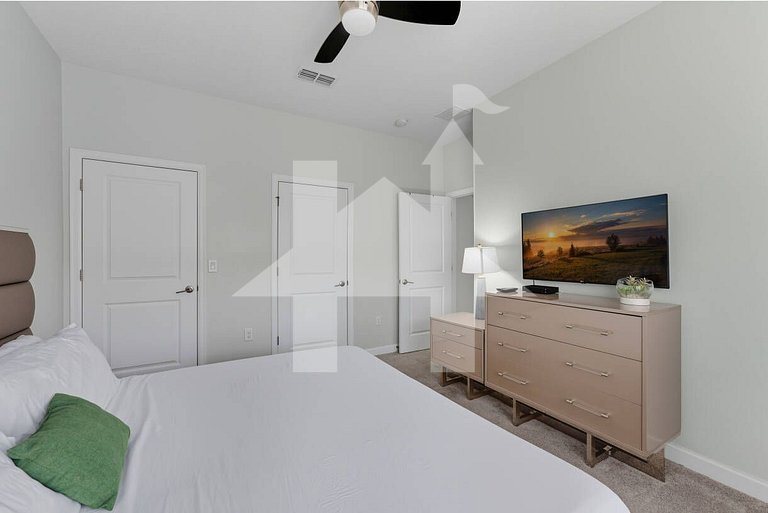 Vacation Home Near Disney, 4 bedrooms