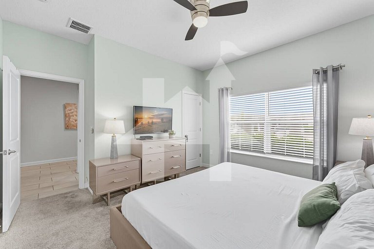 Vacation Home Near Disney, 4 bedrooms