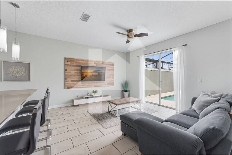 Vacation Home Near Disney, 4 bedrooms