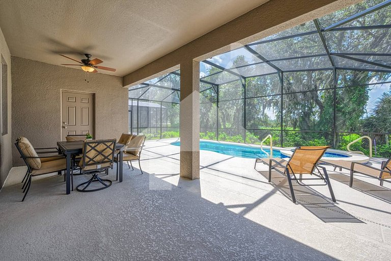 Vacation Home Near Disney, 6 bedrooms