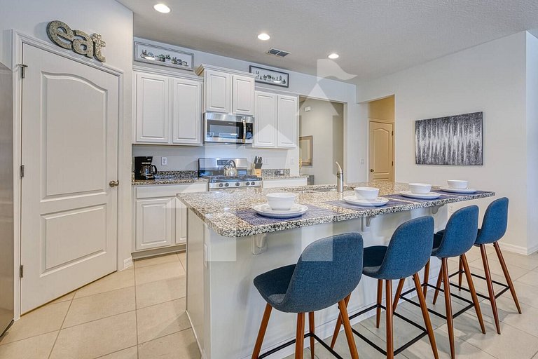 Vacation Home Near Disney, 6 bedrooms