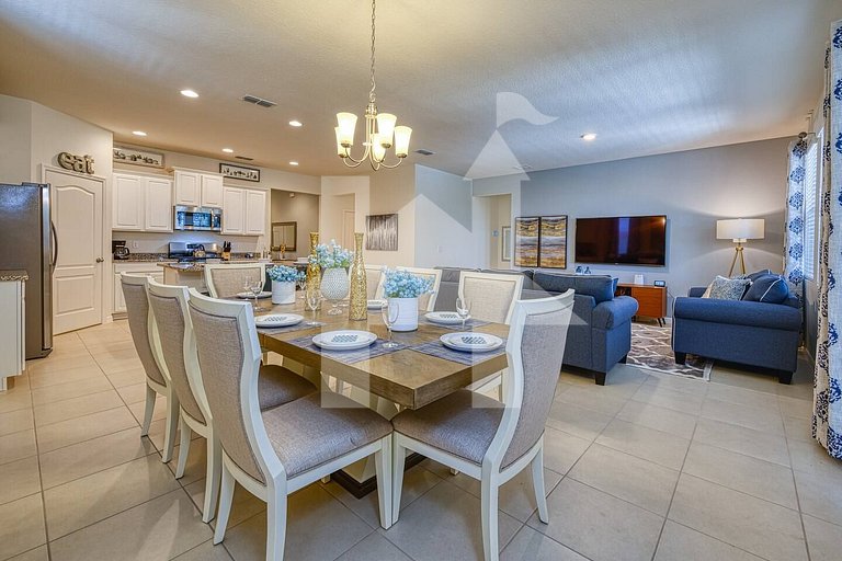 Vacation Home Near Disney, 6 bedrooms