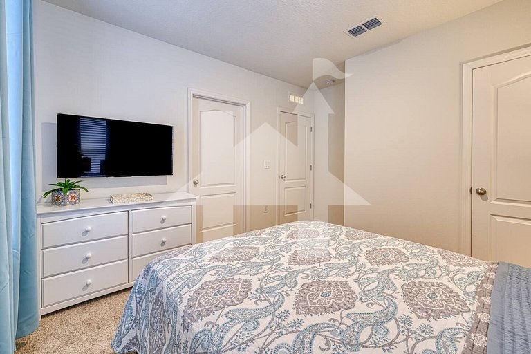 Vacation Home Near Disney, 6 bedrooms