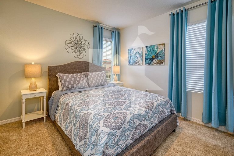 Vacation Home Near Disney, 6 bedrooms