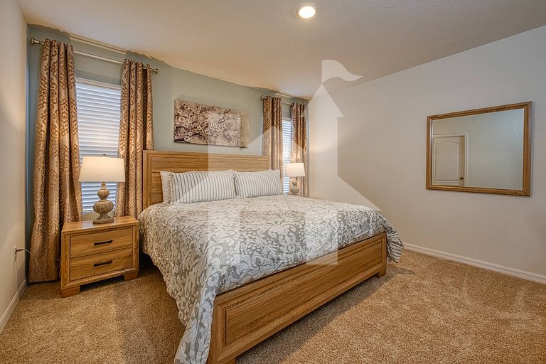 Vacation Home Near Disney, 6 bedrooms