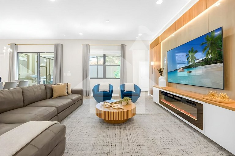 Vacation Home Near Disney, 12 bedrooms