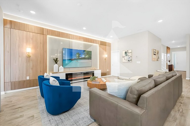 Vacation Home Near Disney, 12 bedrooms