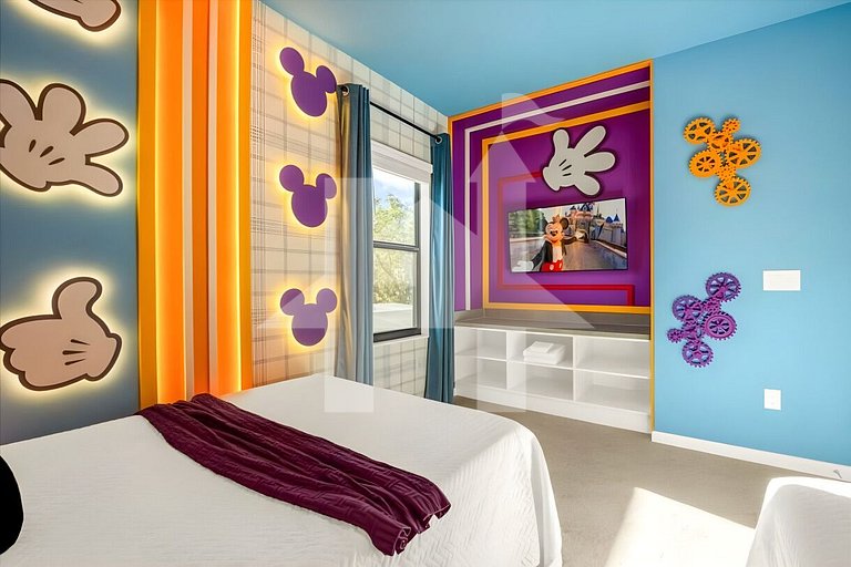 Vacation Home Near Disney, 12 bedrooms