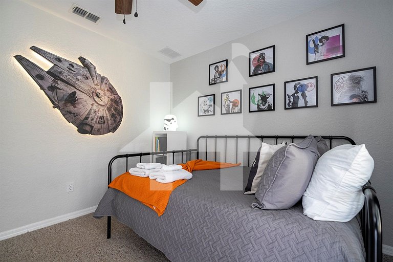 Vacation Home Near Disney, 4 bedrooms