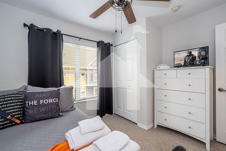 Vacation Home Near Disney, 4 bedrooms