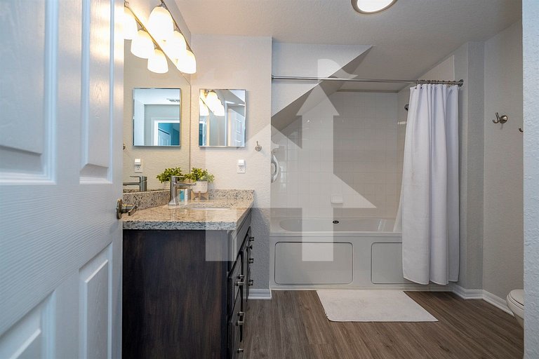 Vacation Home Near Disney, 4 bedrooms