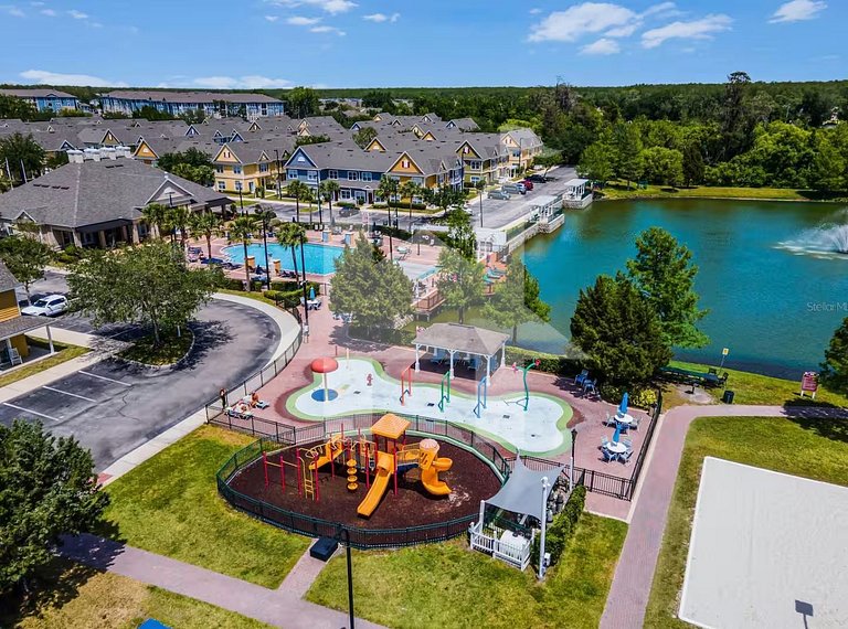 Vacation Home Near Disney, 4 bedrooms