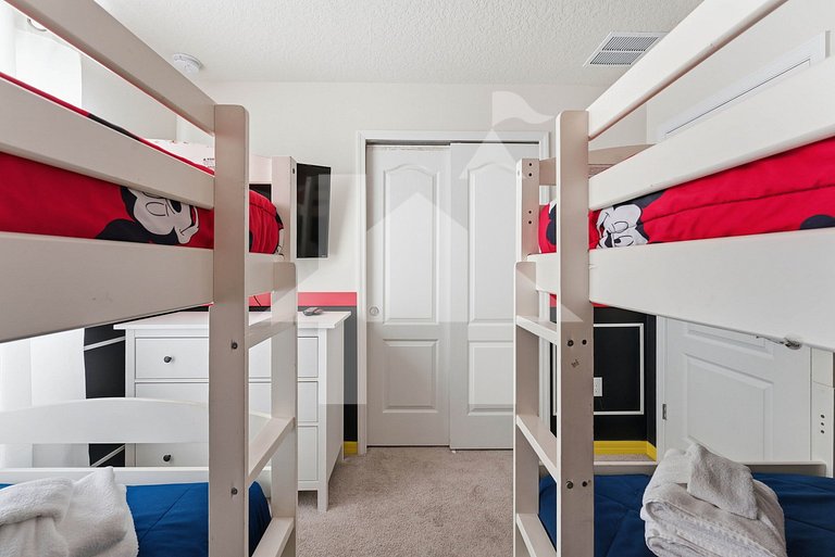 Vacation Home Near Disney, 5 bedrooms