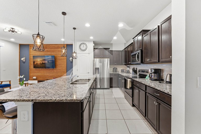 Vacation Home Near Disney, 5 bedrooms