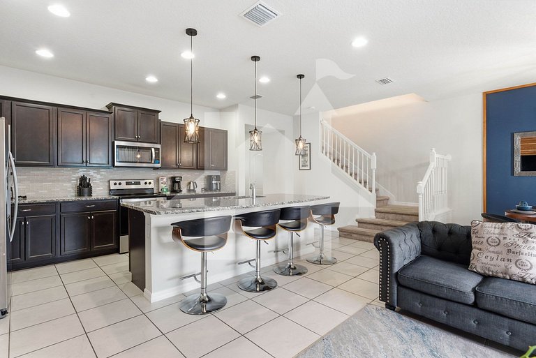 Vacation Home Near Disney, 5 bedrooms