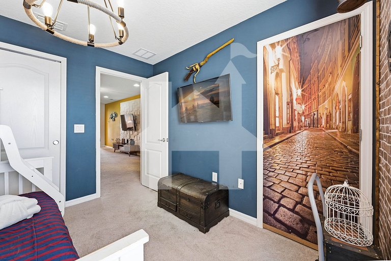 Vacation Home Near Disney, 5 bedrooms