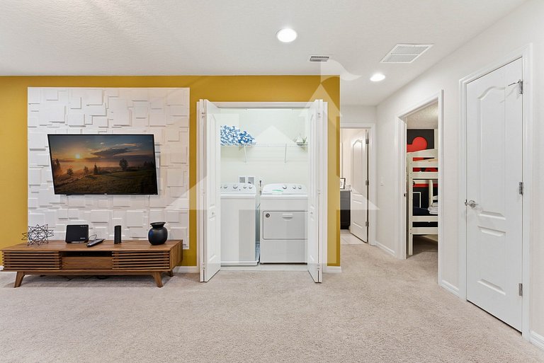 Vacation Home Near Disney, 5 bedrooms