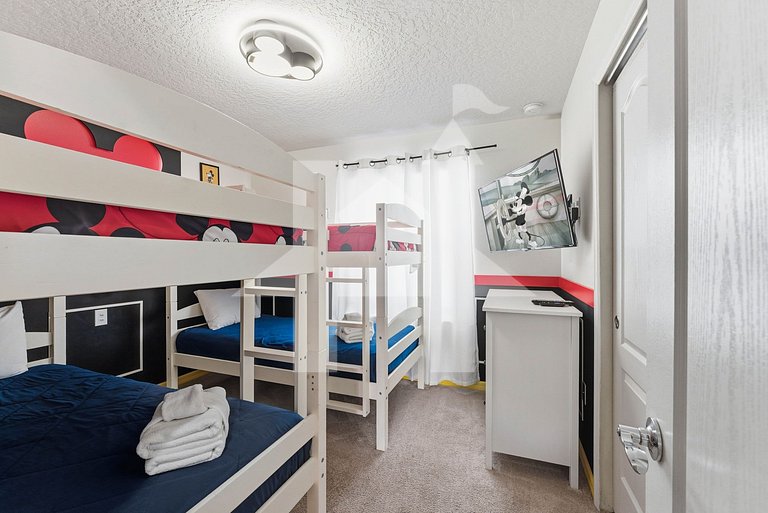 Vacation Home Near Disney, 5 bedrooms