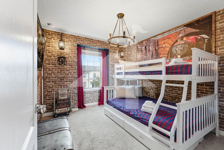 Vacation Home Near Disney, 5 bedrooms