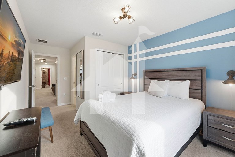 Vacation Home Near Disney, 5 bedrooms