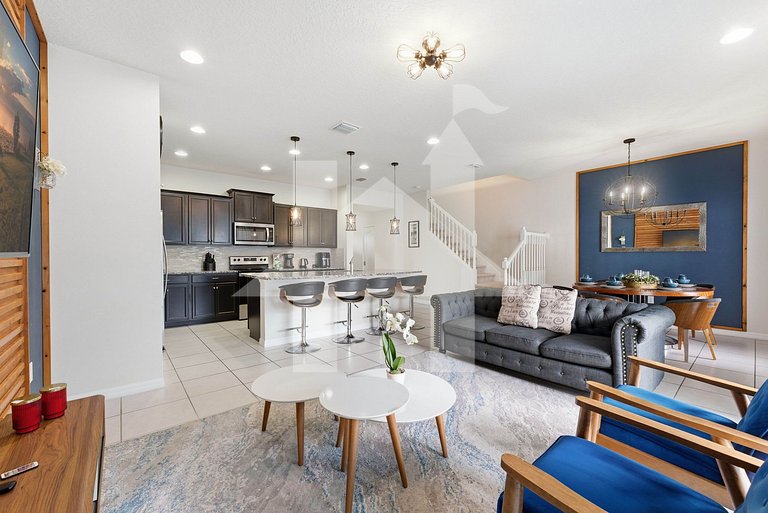 Vacation Home Near Disney, 5 bedrooms