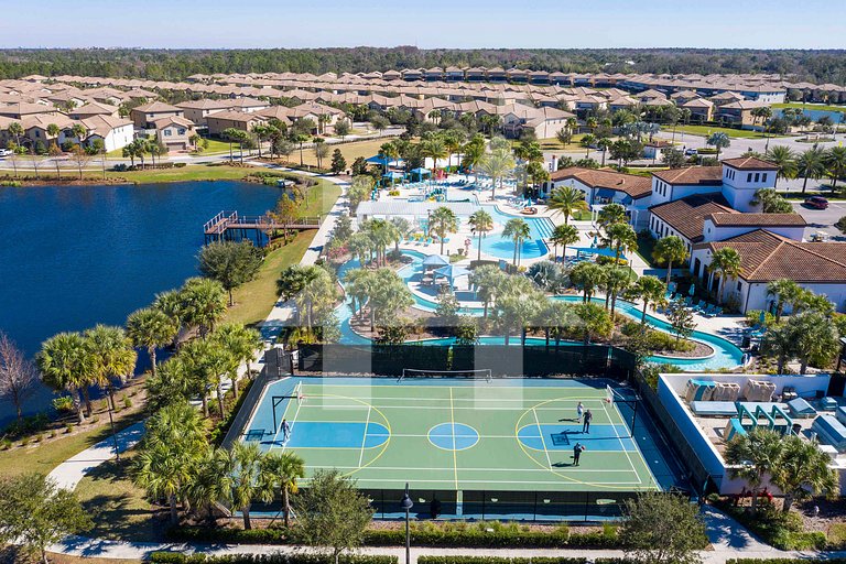 Vacation Home Near Disney, 5 bedrooms